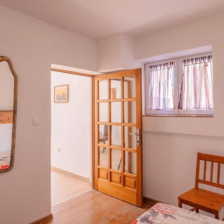 Apartments Ema 希贝尼克 外观 照片