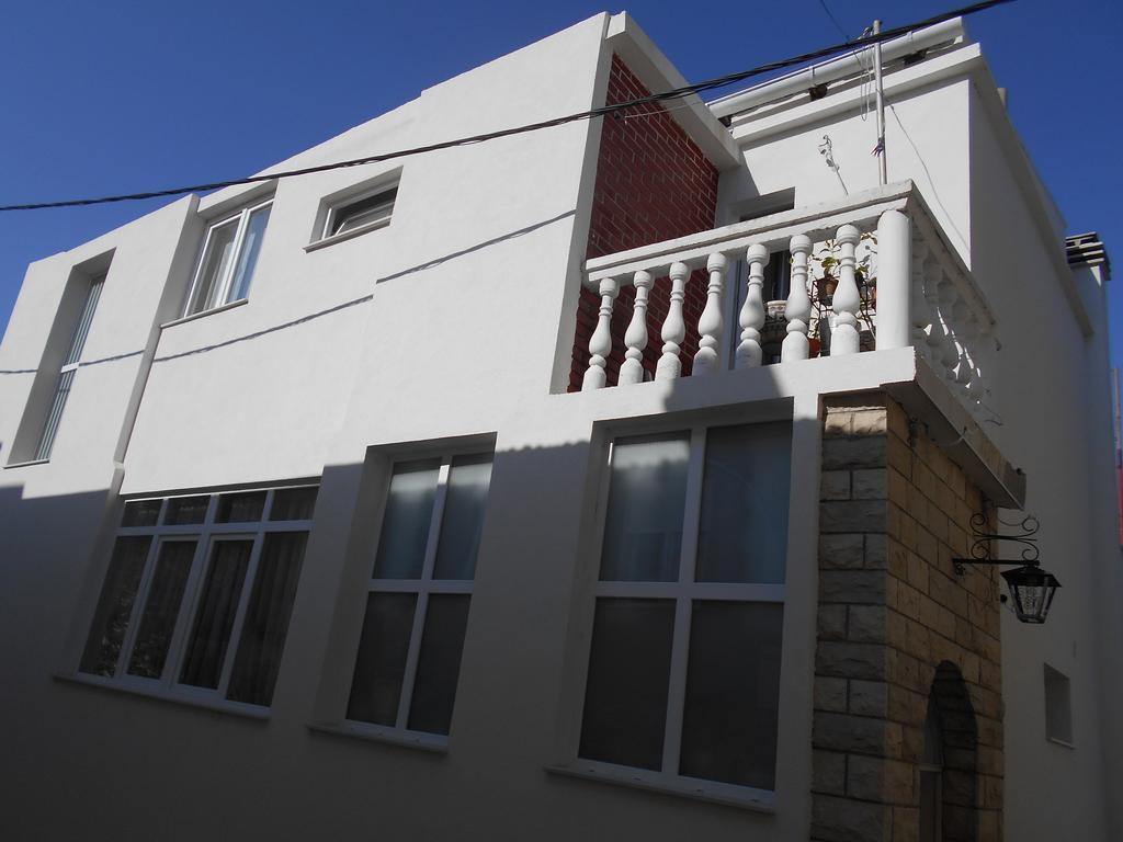 Apartments Ema 希贝尼克 外观 照片